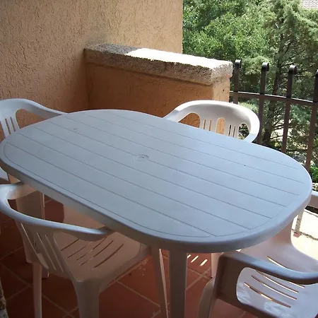 מלון דירות Portorotondo Tre 3*